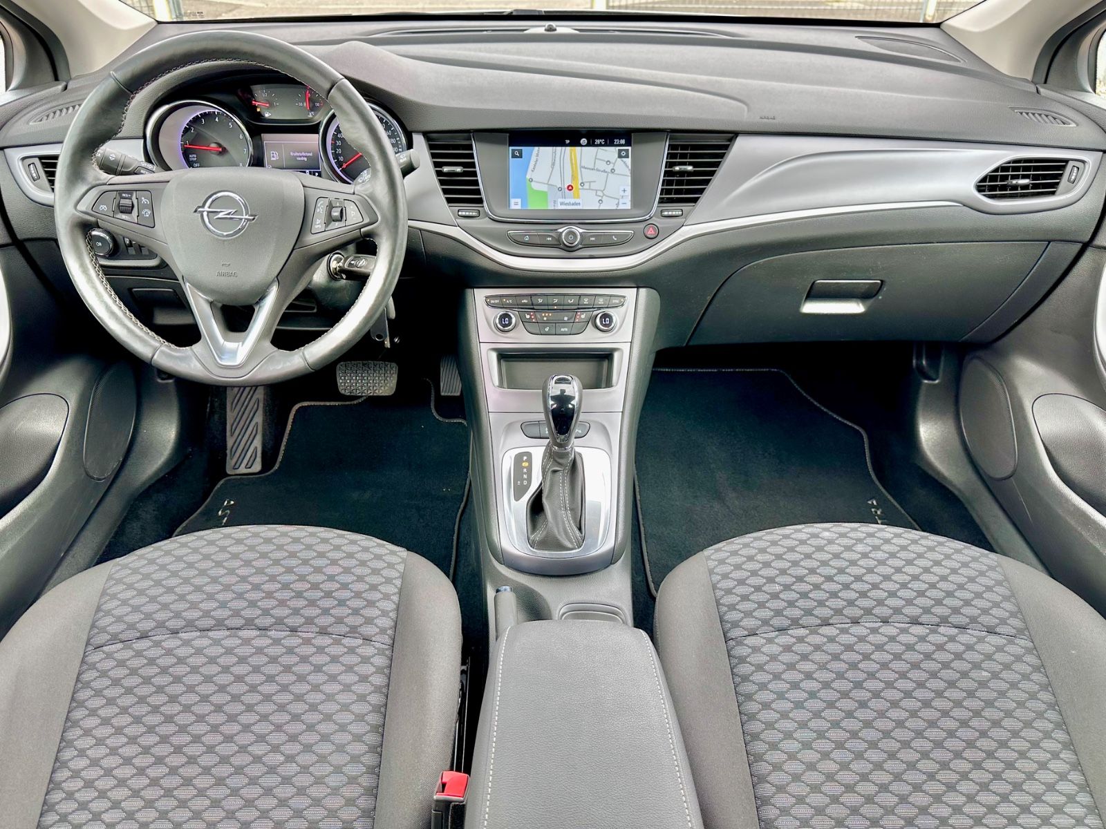 Fahrzeugabbildung Opel ASTRA K SPORTS TOURER 120 JAHRE*AUTOM+MOD.2020