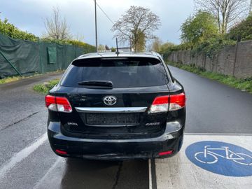 Toyota Avensis - 6