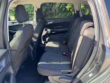 Ford S-Max - 11