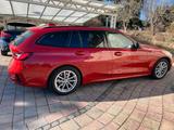 BMW 320d TourSport Line 16V TURBO MILD-HYBRID XDRIVE - rote BMW 320
