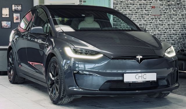 Tesla Model X Plaid