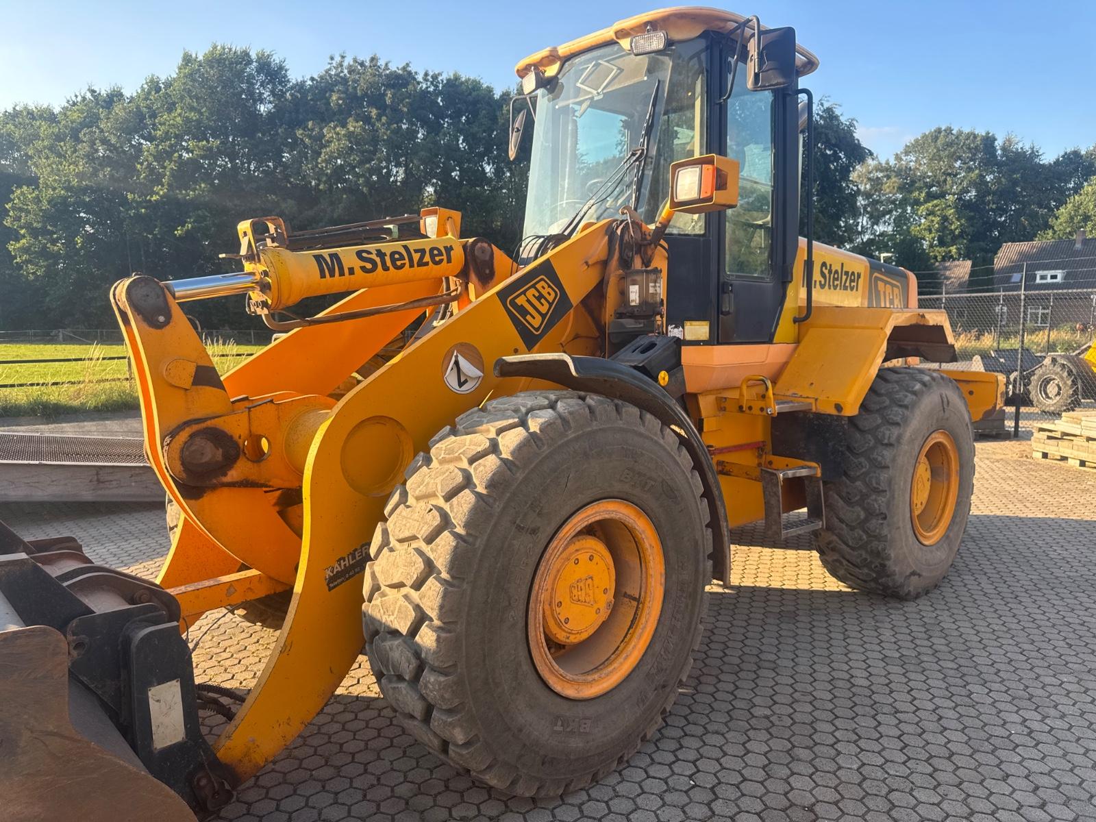 JCB 436