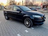 Audi Q7 3.0 TDI (DPF) quattro tiptronic - - Audi Q7 aus 2012 mit Diesel-Antrieb