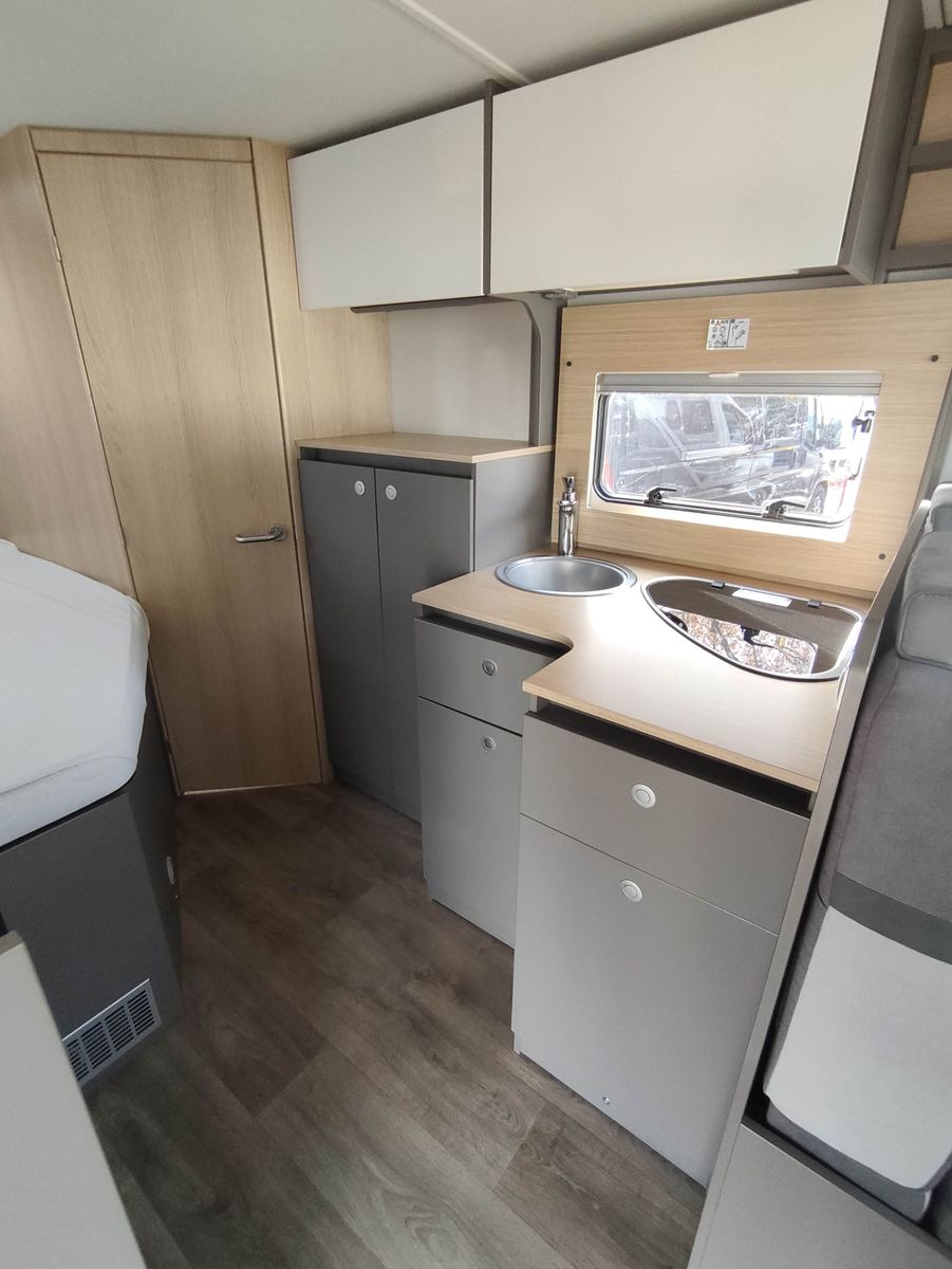 Fahrzeugabbildung LMC Tourer Lift H 630