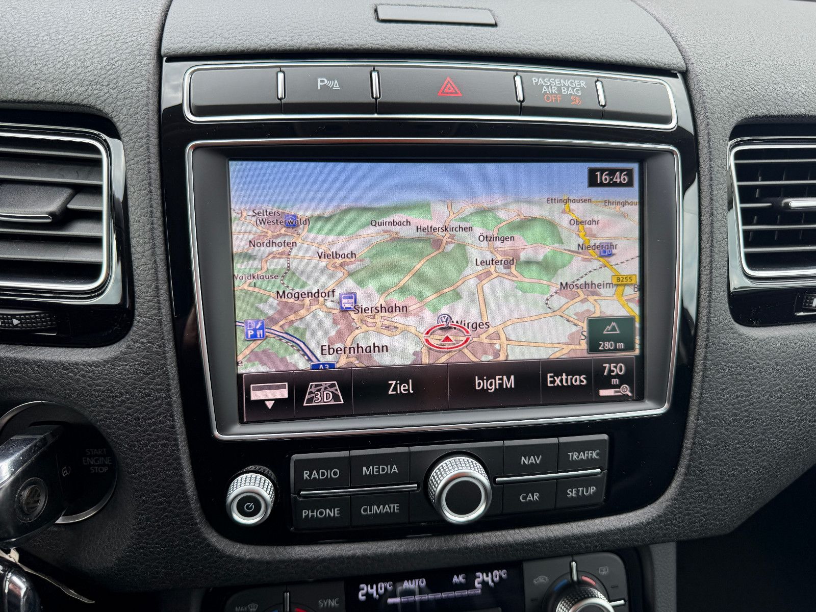 Fahrzeugabbildung Volkswagen Touareg V6 TDI Terrain Tech 4Mot/NAVI/LED/LEDER