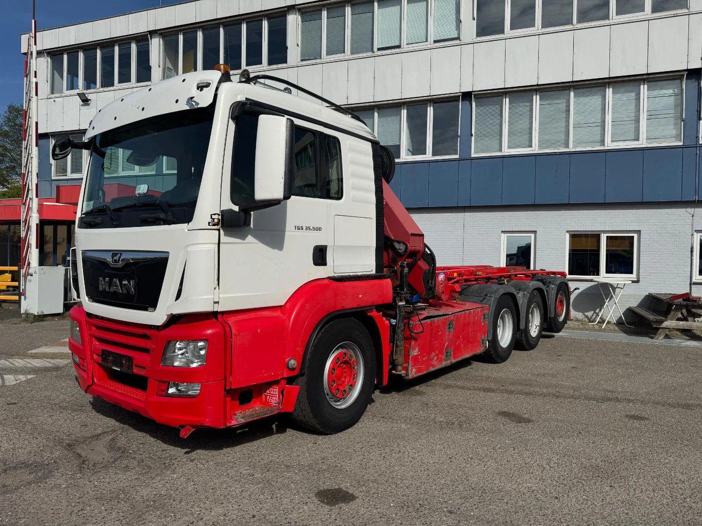 MAN TGS 35.500 8X4 EURO 6 -HMF2620K5 + REMOTE CONTRO