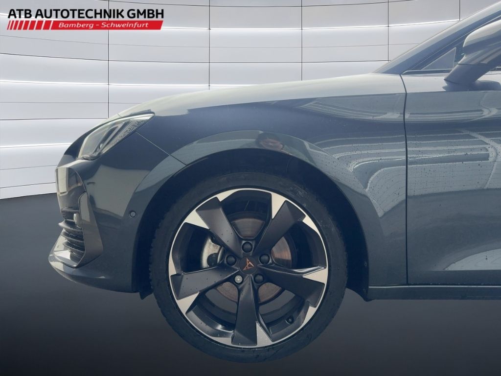 Fahrzeugabbildung CUPRA Leon NAVI, Panodach, Winterpaket