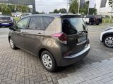 Toyota Verso-S 1.3 Life KLIMA RÜCKFAHRKAMERA NAVI - gebrauchte Toyota Kleinbus