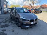 BMW 216 2 Gran Tourer 216 i Sport Line Service NEU - BMW 216 mit Benzin-Antrieb: Limousine, Schaltgetriebe