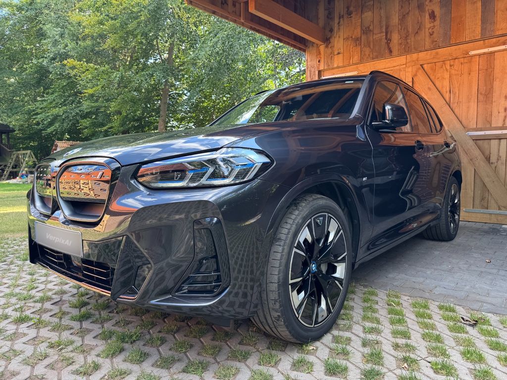 Image of BMW iX3