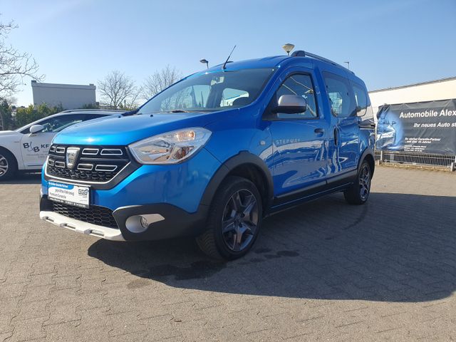 Dacia Dokker Stepway Celebration GARANTIE NAVI LEDER