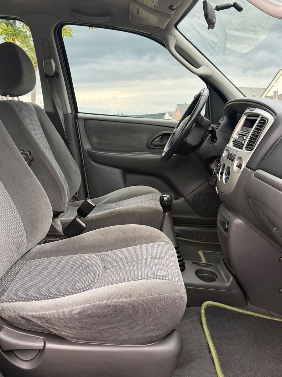 Mazda Tribute 2005 — photo 13