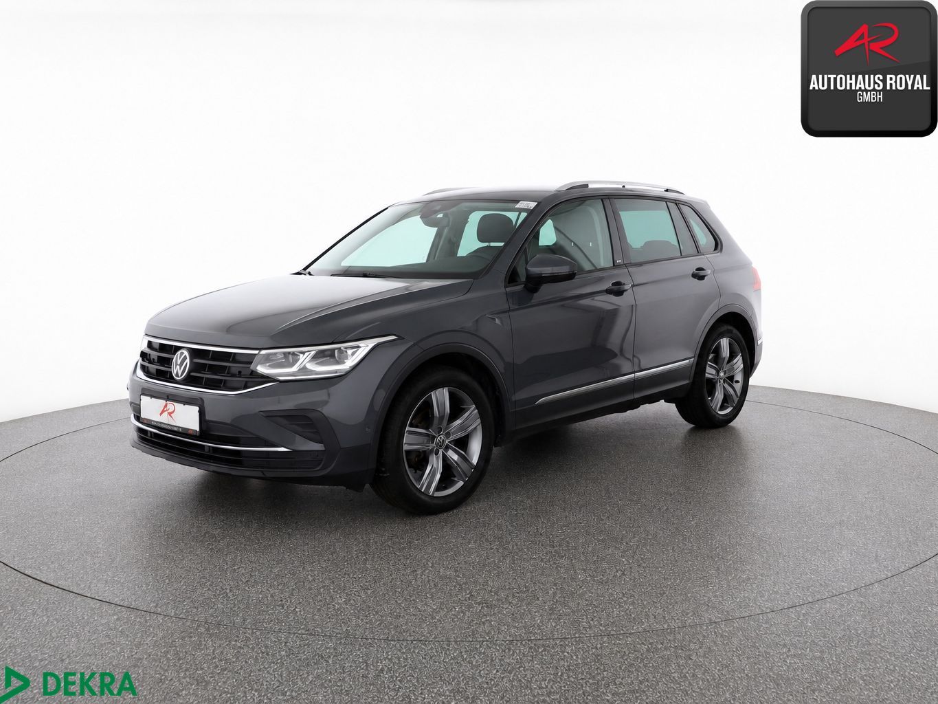Volkswagen Tiguan 2.0 TDI R LINE 19Z. STANDHZ,360°,KEYLESS