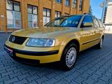 Volkswagen Passat*Automatik*Klima*Tüv Neu* - Volkswagen Passat aus 1999: Kombi
