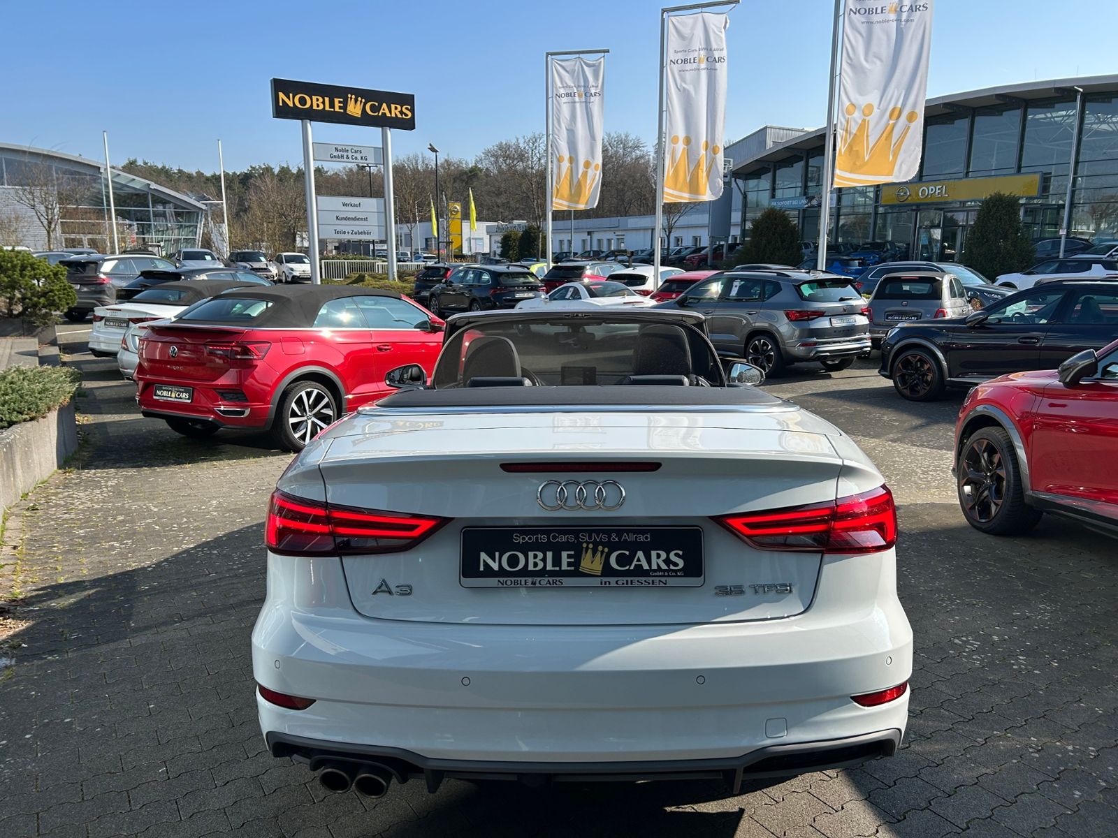 Fahrzeugabbildung Audi A3 Cabriolet 35 TFSI S line sport Nackenhz AHK L