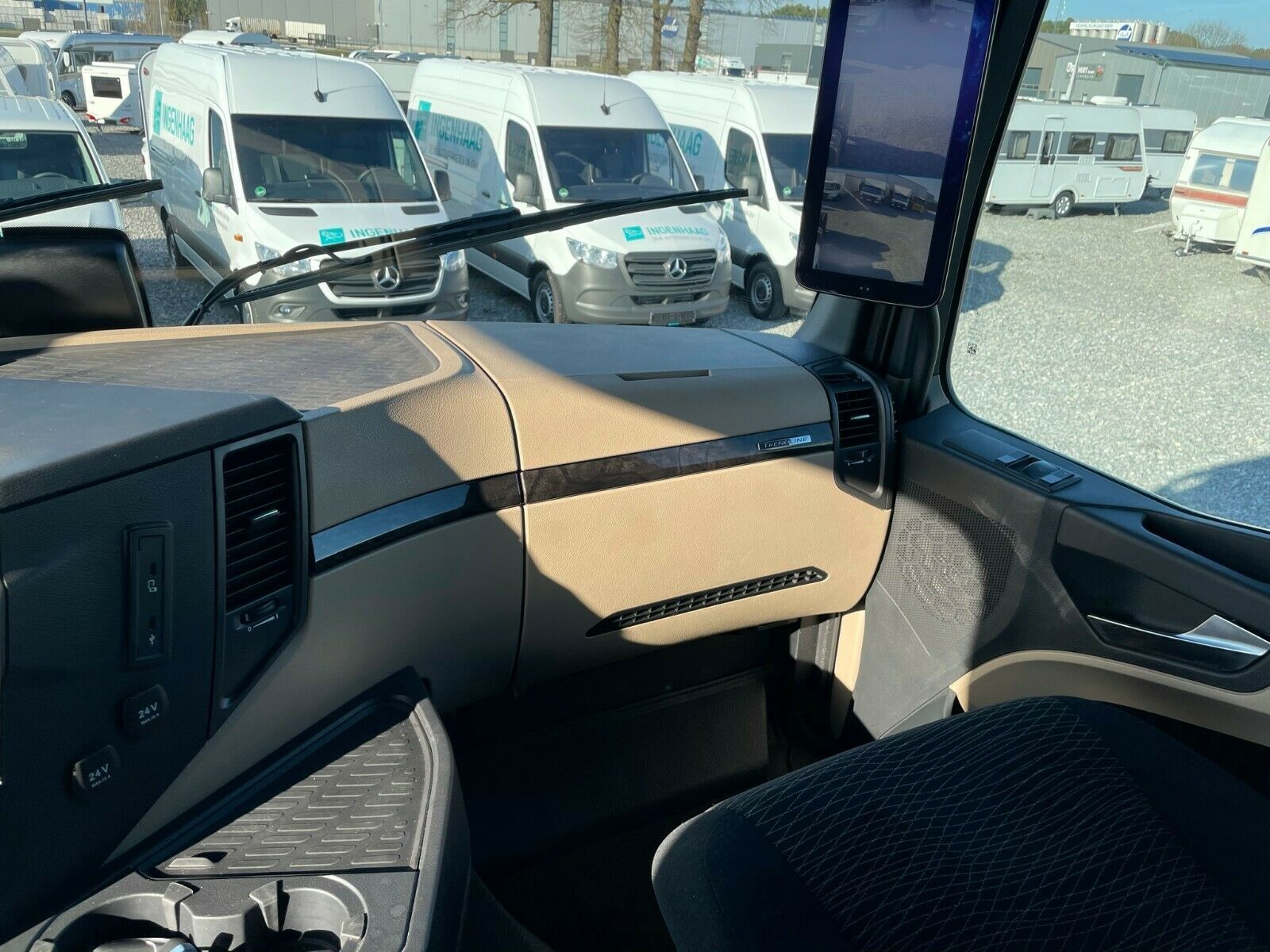 Fahrzeugabbildung Mercedes-Benz Actros 1846 LS Stream Space  Kipphydraulik