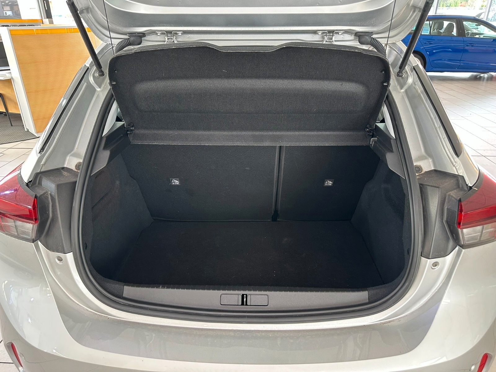 Fahrzeugabbildung Opel Corsa F Edition 1.2T NAVI/PDC/R'CAM/TEMPOMAT