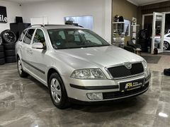 Fahrzeugabbildung Skoda Octavia 1.6 Combi Ambiente / Navi Klima PDC GSD