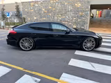 Porsche Panamera - - - Porsche Panamera Unfallwagen