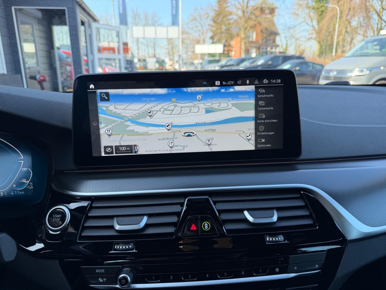 BMW 530 e M Sport Touring HUD Laserlicht Soft-Close