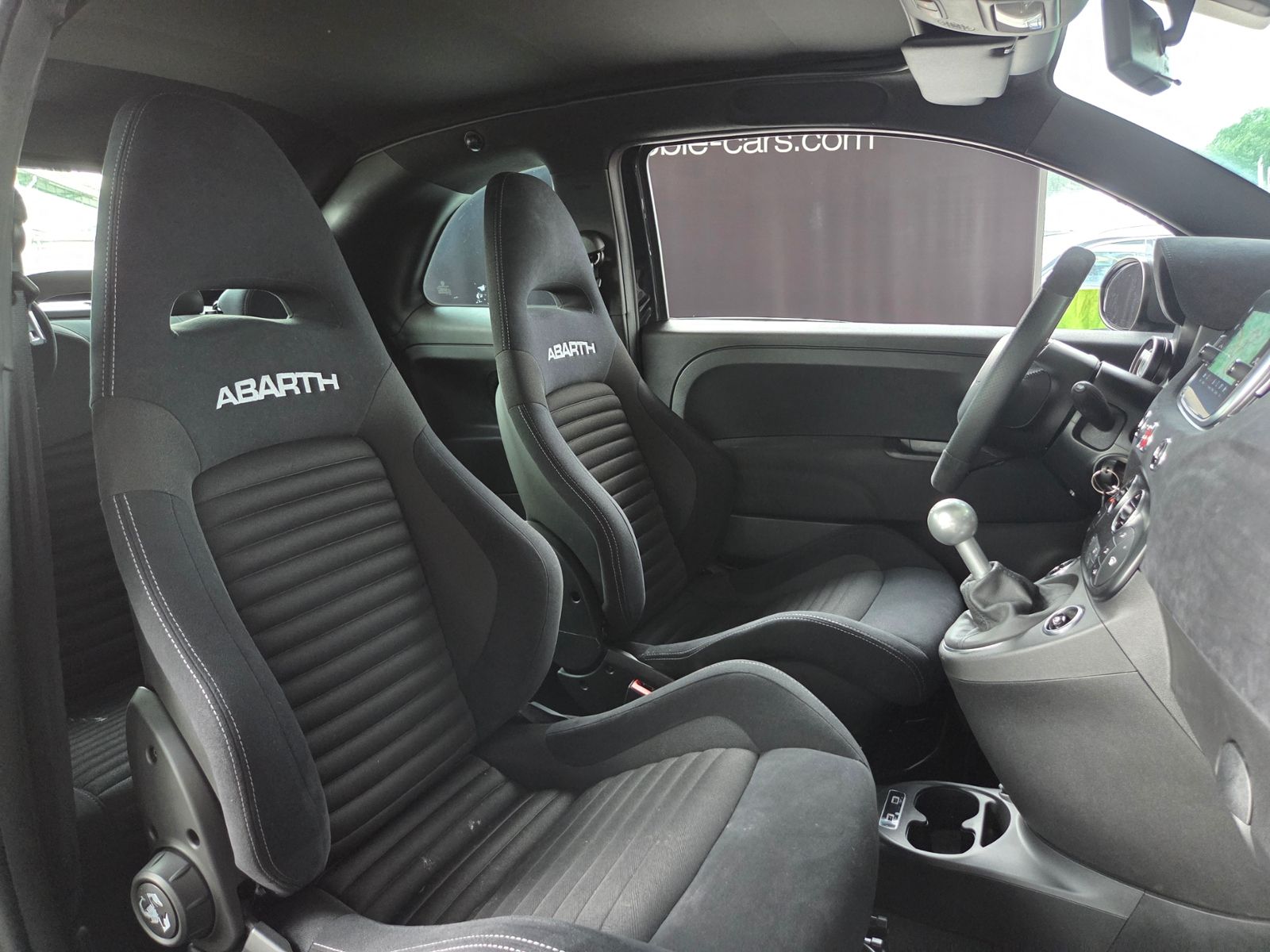 Fahrzeugabbildung Abarth 595C Competizione NAVI CarPlay