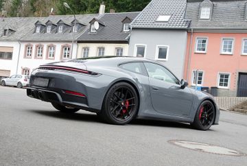 Porsche 992.2 4 GTS Coupe*14-Wege,ACC,BOSE,Schiebedach*