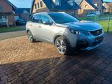 Peugeot 3008 1.2 PureTech 130 Allure .AHK - silberne Peugeot 3008