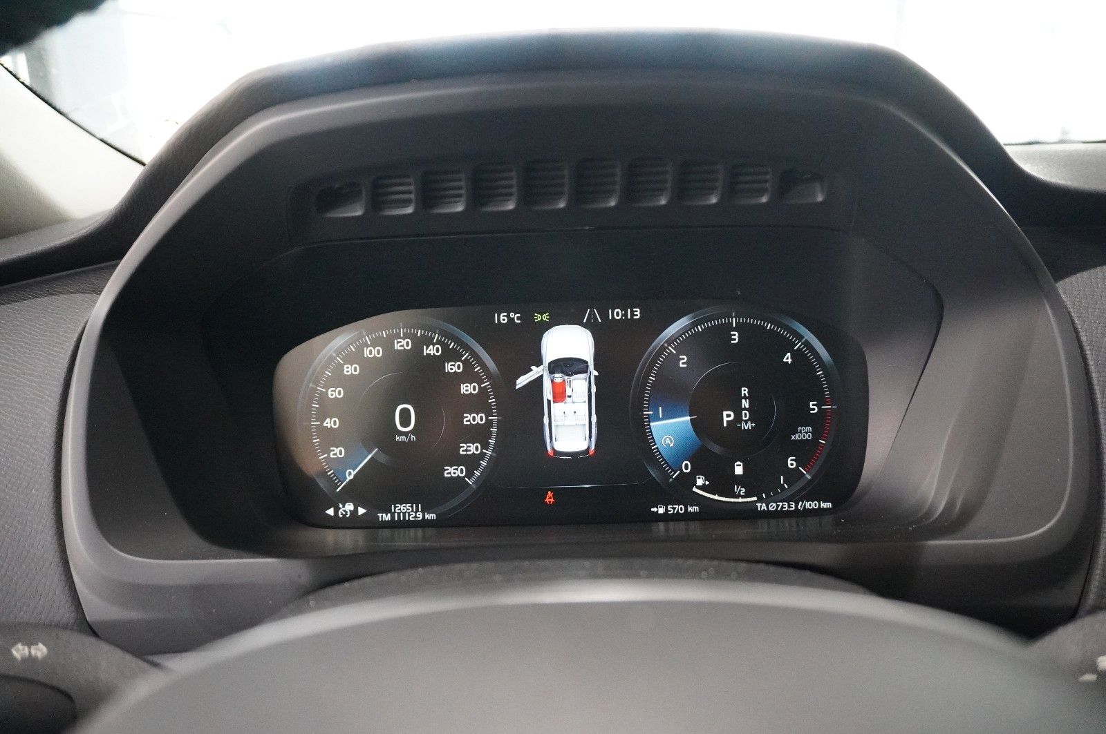 Fahrzeugabbildung Volvo XC 90 B5 D MOMENTUM PRO NAVI/LED/VIRTU/LEDER/AHK