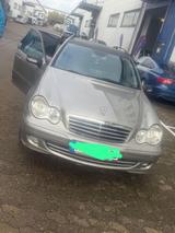 Mercedes-Benz Mercedes C Klasse 320 CDI - Mercedes-Benz E 320 aus 2005: Cdi