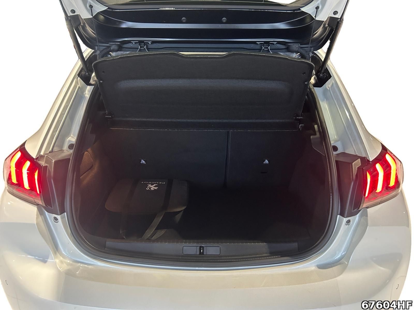 Fahrzeugabbildung Peugeot 208 GT +SHZ+CÆRPLAY+180KAMERA+TEMPOMAT