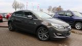 Opel Astra J Lim. 5-trg. Exklusiv - Xenon Navi AHK - Opel Astra mit Diesel-Antrieb