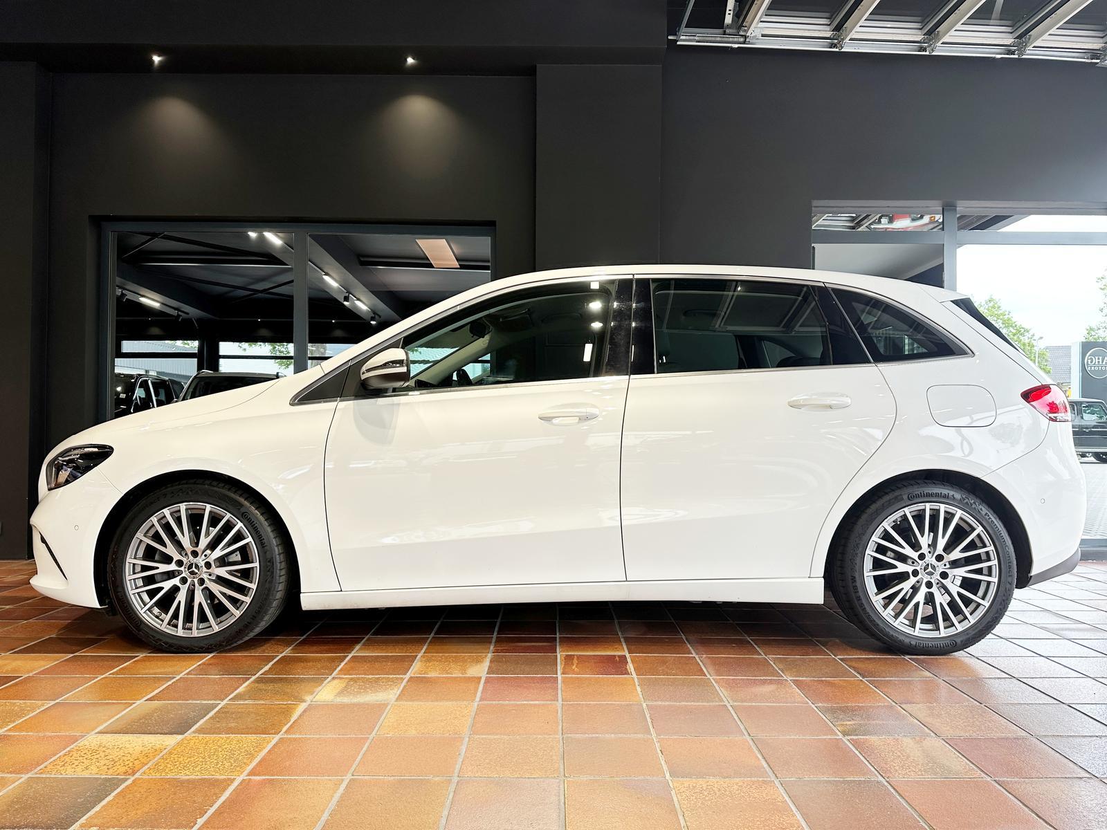 Mercedes-Benz B 200d 8G URBAN MBUX+ LED AHK EASYPACK LEDER SHZ