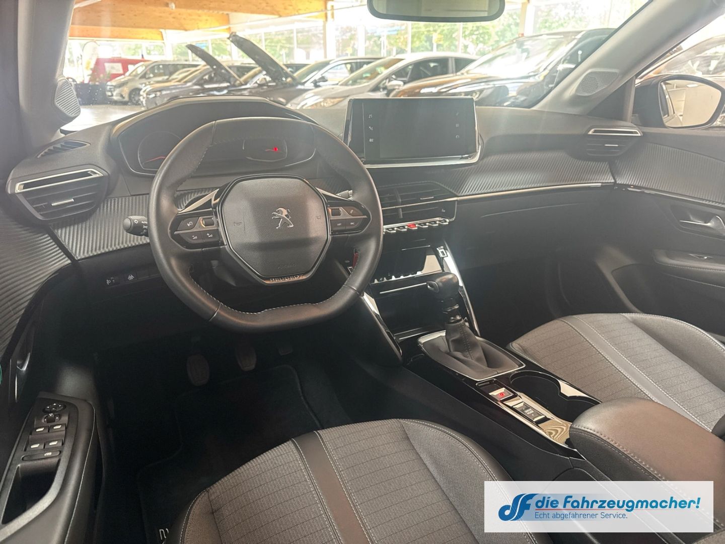 Fahrzeugabbildung Peugeot 208 Allure Navi Digitales Cockpit LED Apple CarP