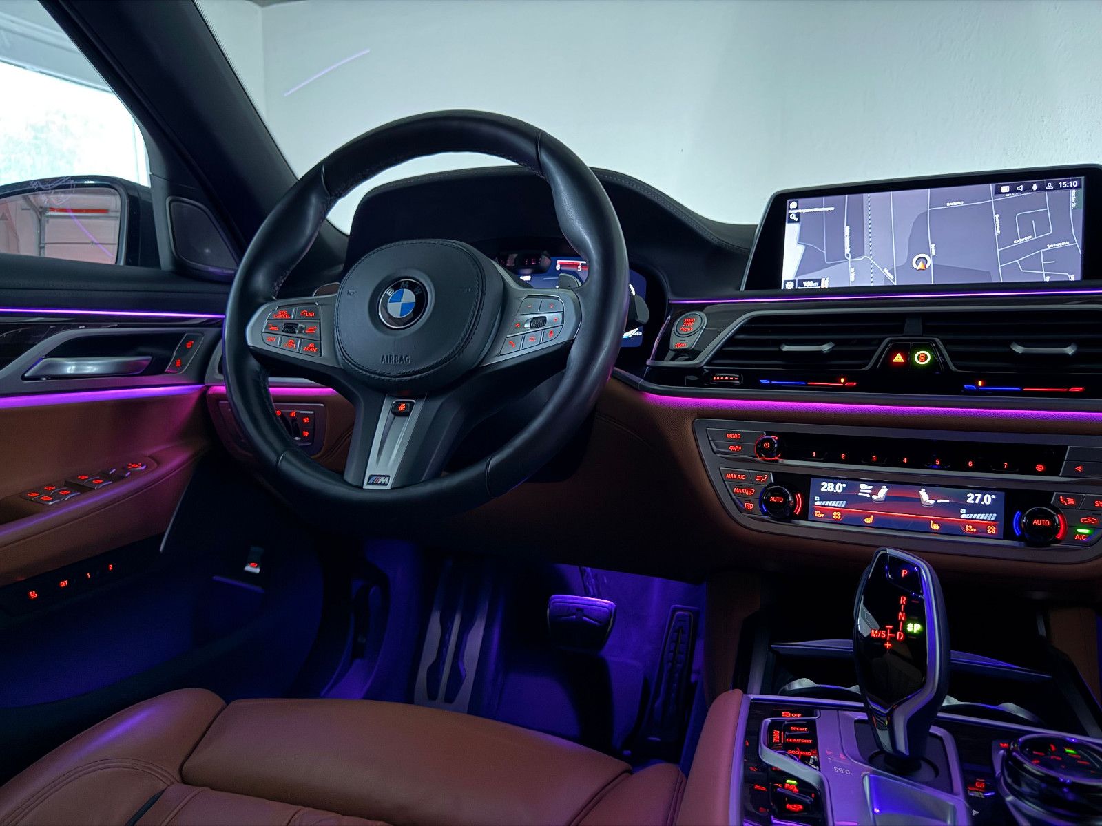 Fahrzeugabbildung BMW 740 d xDrive M SPORT/LASER/HuD/ACC/AHK/LIVE PLUS