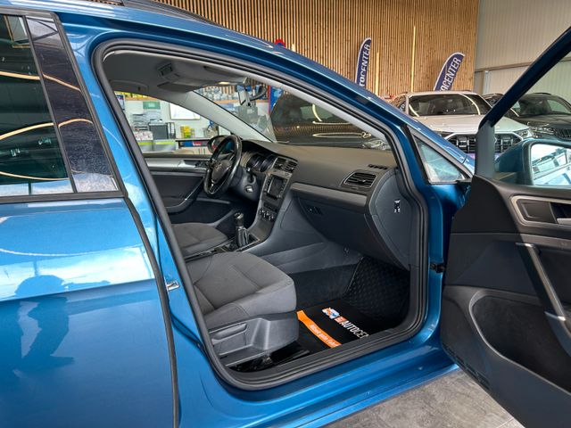 MYAUTOCENTER – Gebraucht- und Jahreswagen mit Werkstattservice in Pfaffenhofen Volkswagen Golf VII Variant Comfortline BlueMotion