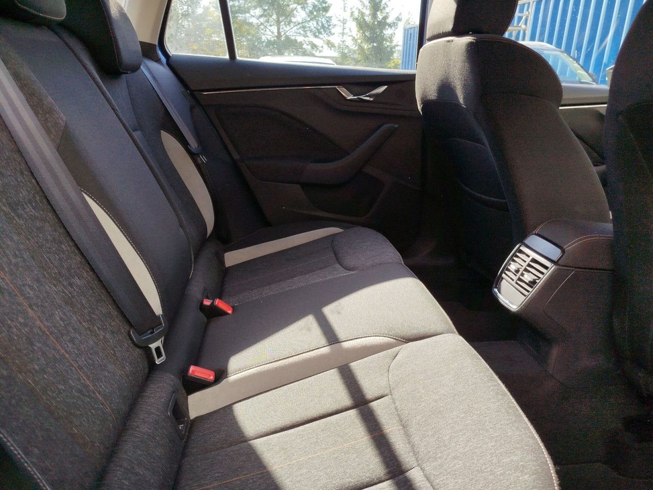 Fahrzeugabbildung SKODA Kamiq Style TS81/1.0 M6FRückfahrkamera