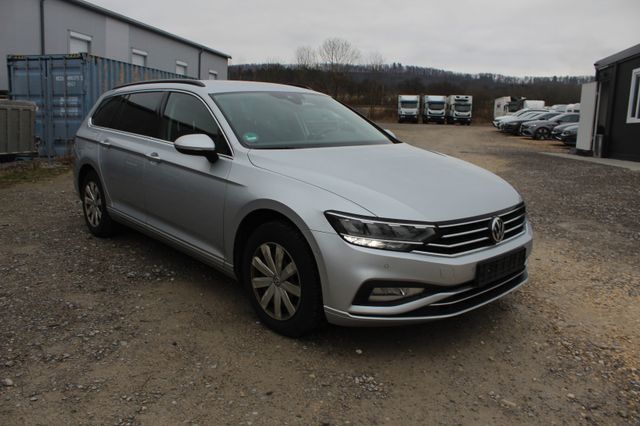 Volkswagen Passat Variant 2.0 TDI*DSG*4M*NAVI*LED*AHK*SIDE*