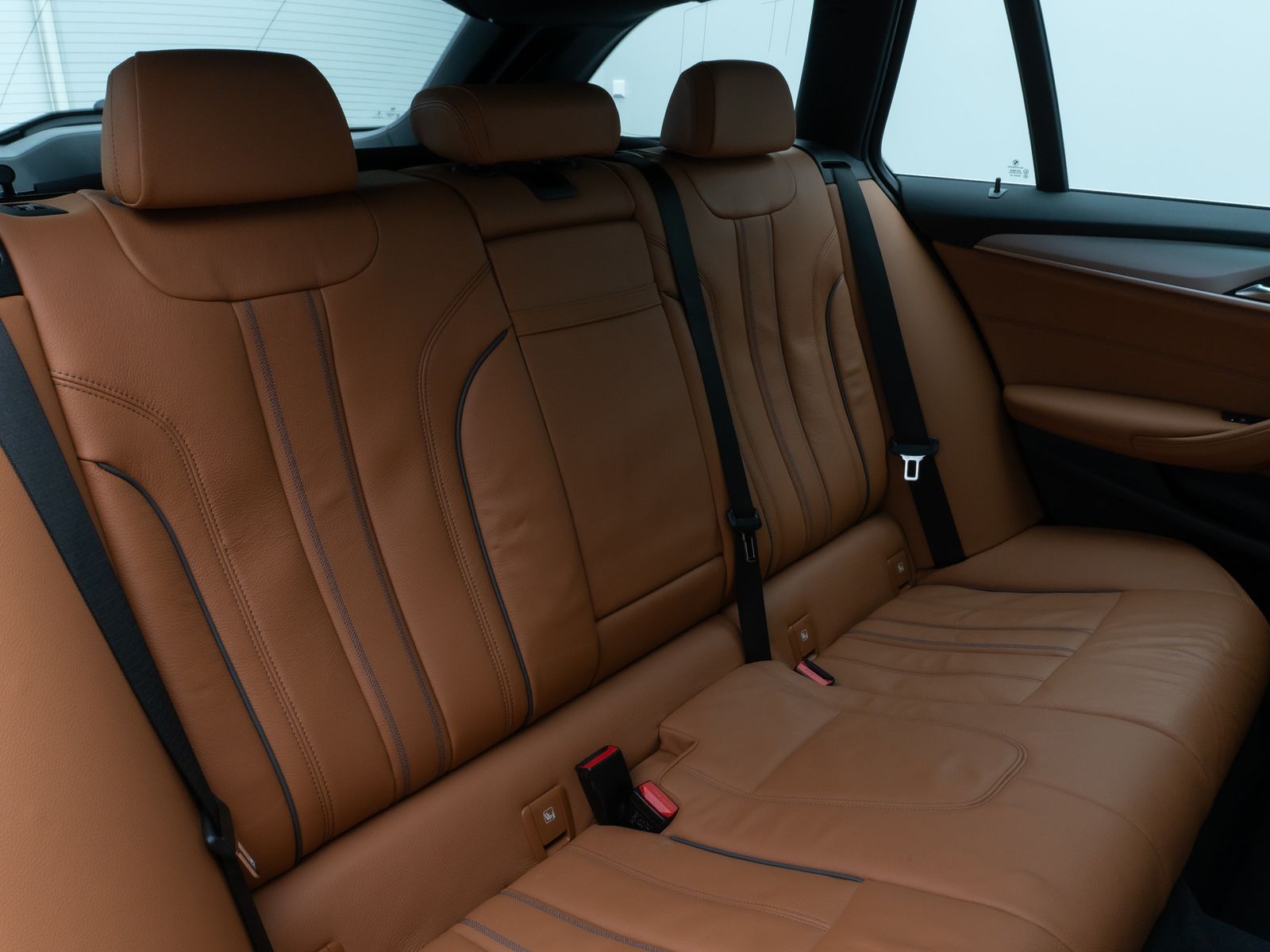 Fahrzeugabbildung BMW 520d Panorama DAB Leder AHK Alarm M Sport 18Zoll