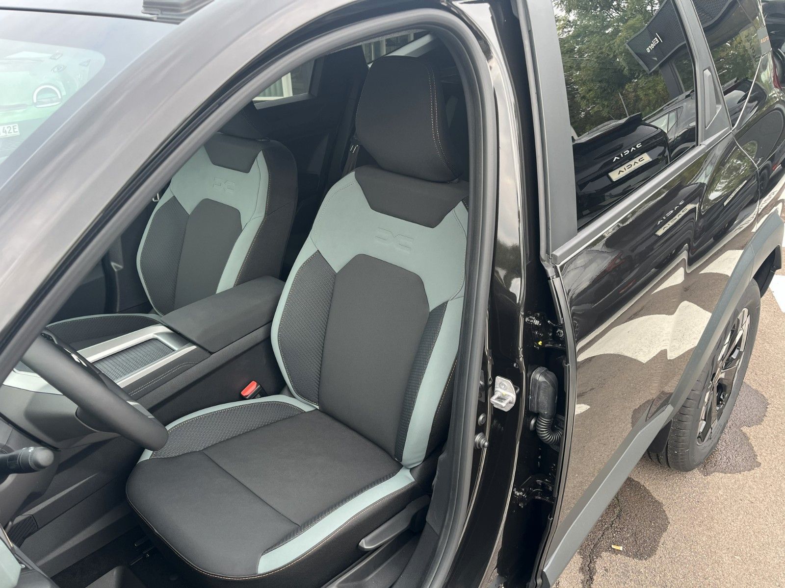 Fahrzeugabbildung Dacia Bigster Hybrid 155 Extreme