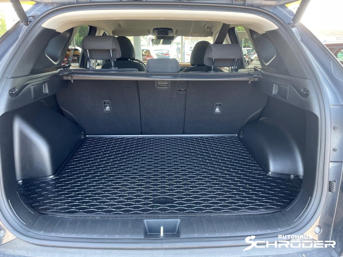 Fahrzeugabbildung Hyundai Tucson 1.6 CRDi TREND ASS-P+SHZ+EL.HECKKLAPPE AC