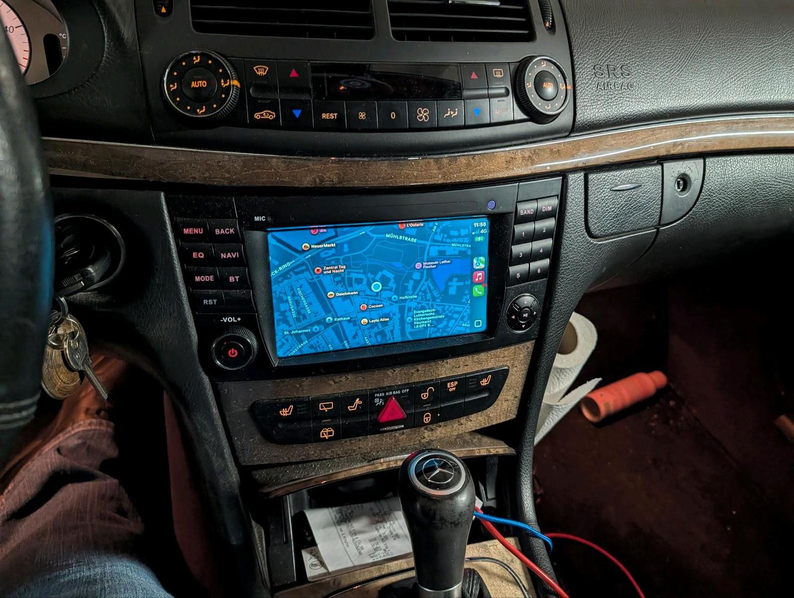 Mercedes-Benz E280 2004 — photo 13