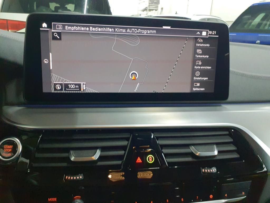 BMW 530 d Touring xDrive 3.0 Steptronic Pano*AHK*Led