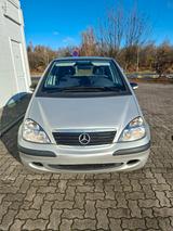 Mercedes-Benz A 140 Scheckheft + AHK - gebrauchte Mercedes-Benz A 140 aus dem Jahr 2003