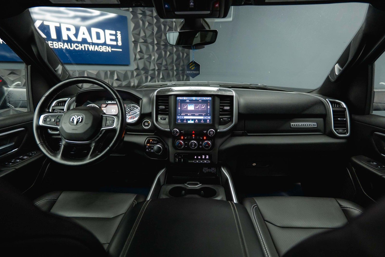 Fahrzeugabbildung Dodge RAM 5.7 V8 HEMI 4x4 Night Limited Longbed 19%