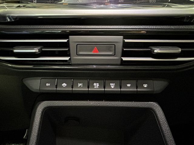 Ford Grand Tourneo Connect PHEV Titanium