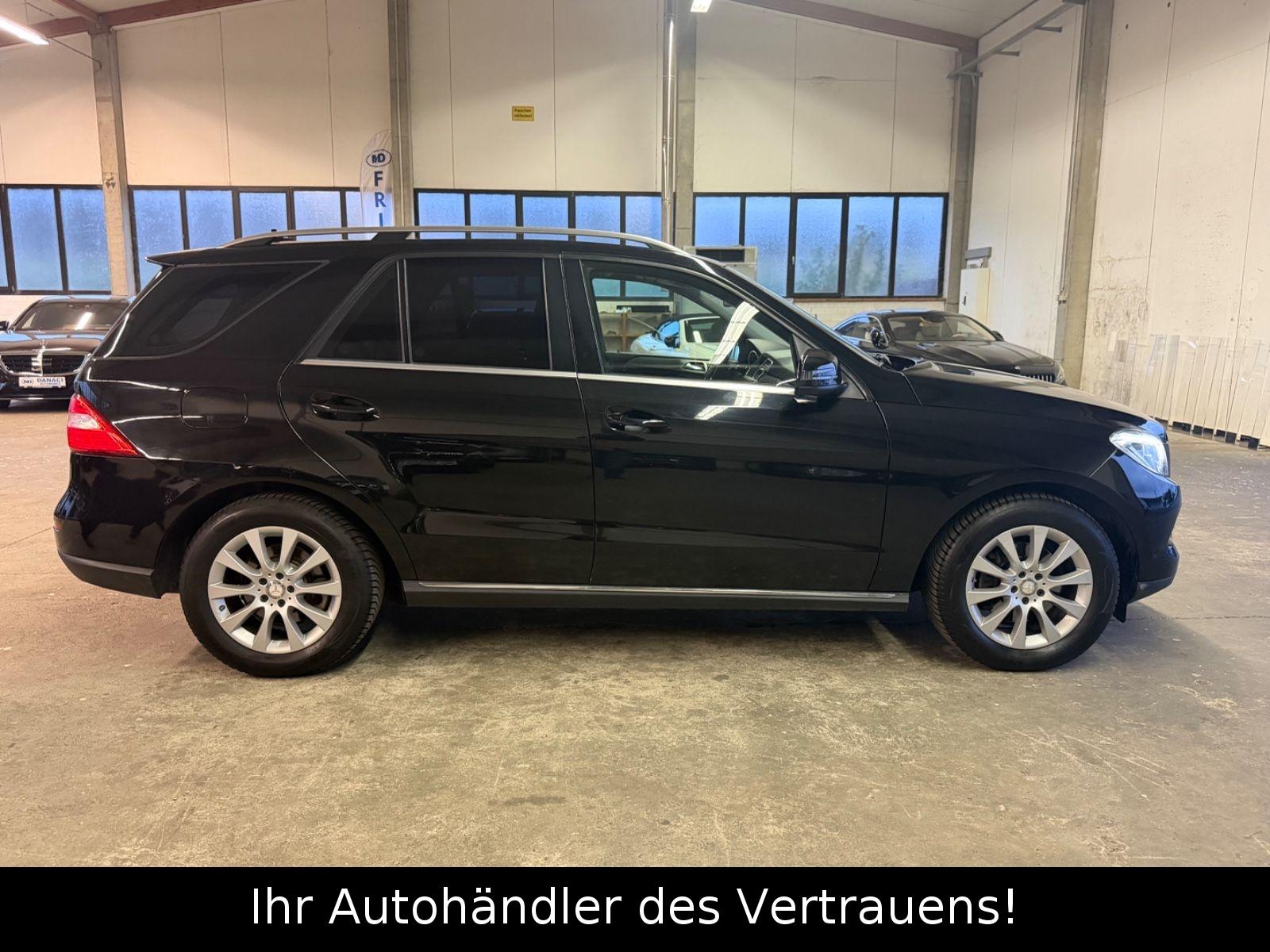 Mercedes-Benz ML 350CDI BlueTec 4Matic*Pano*DISTRONIC*AHK*NAVI