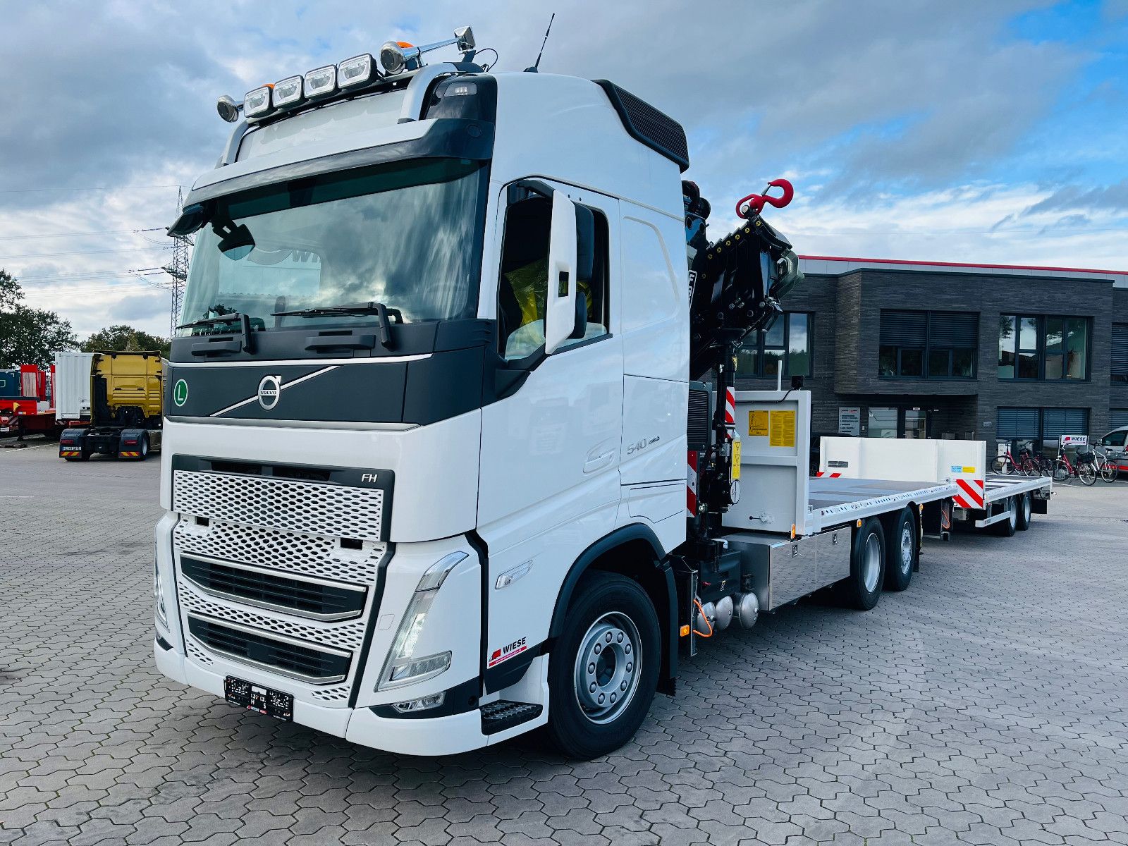 Fahrzeugabbildung Volvo FH540 6x2 Containerpritsche mit F545RA.2.26