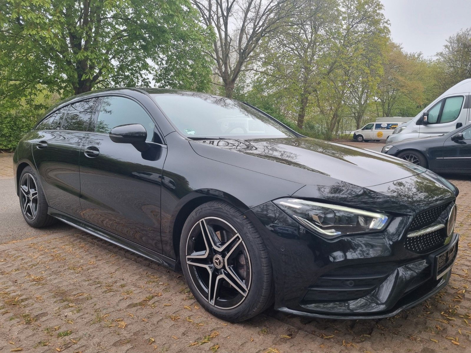 MERCEDES-BENZ CLA 220d AMG ACC StdHz Multibeam Kam 20.990€ Net