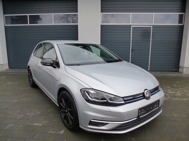 Volkswagen Golf VII 1.5 TSI DSG Lim. Comfortline BlueMotion