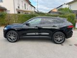 Jaguar F-Pace 25d AWD Prestige Automatik Prestige
